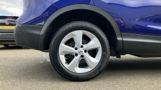 Nissan Qashqai 1.3 DiG-T Acenta Premium 5dr Petrol Hatchback